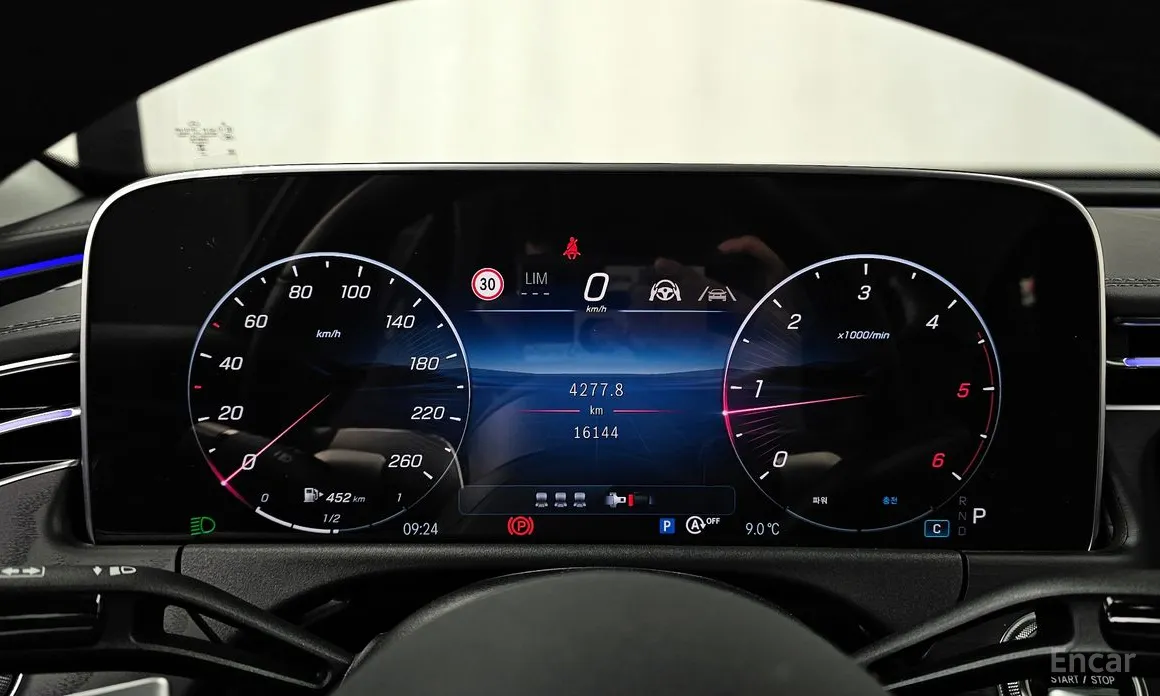 Mercedes-Benz E-Class 2024 E220d 4MATIC Exclusive