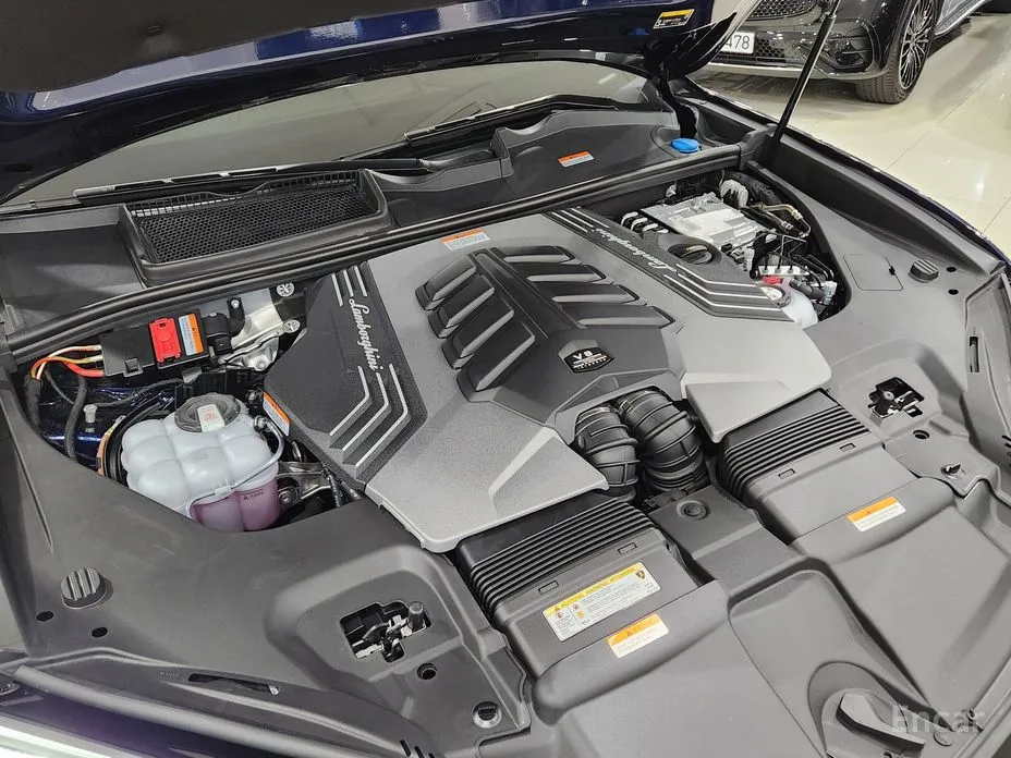 Lamborghini Urus 2018 4.0 V8 SE