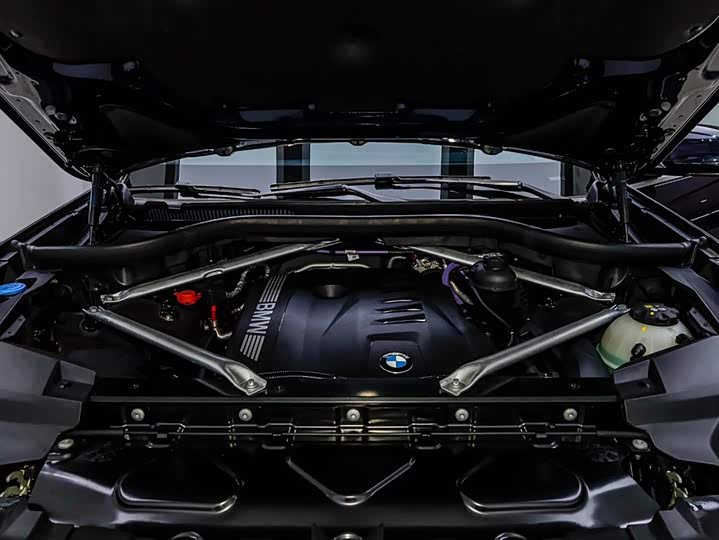 BMW X7 2023 2023款 xDrive40i 尊享型M运动套装