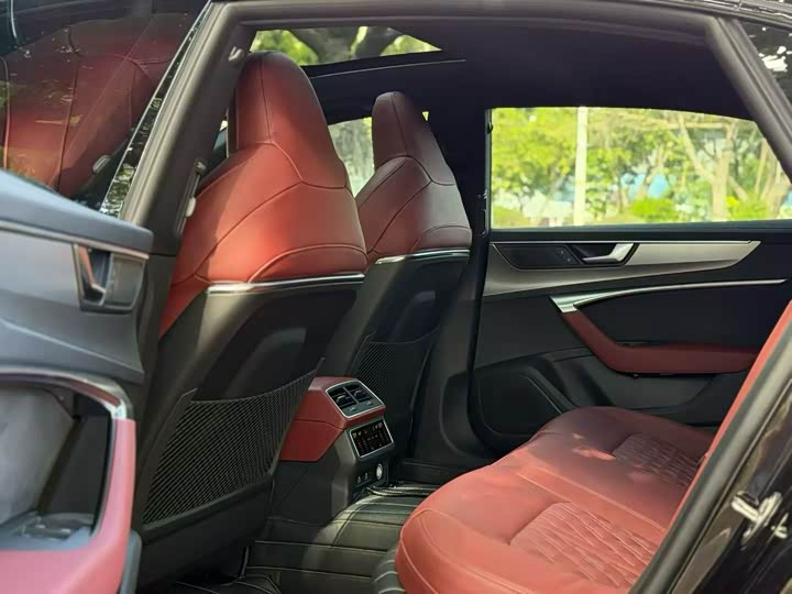 Audi A7L 2024 2024款 45 TFSI quattro S-line 黑武士版