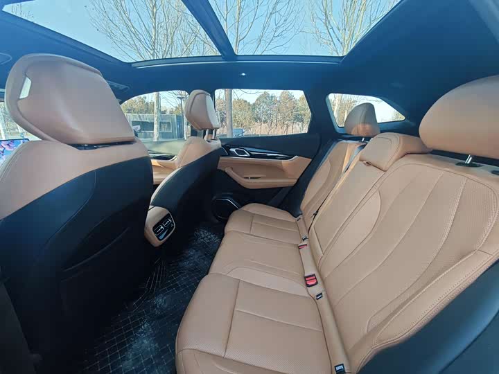 Geely Atlas L 2025 2025款 第四代 1.5TD DCT 山河