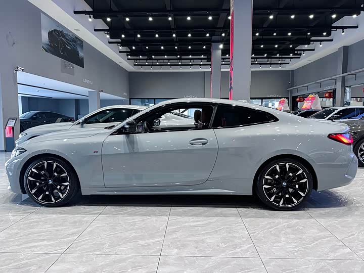 BMW 4 Series 2024 2024款 430i M运动曜夜套装