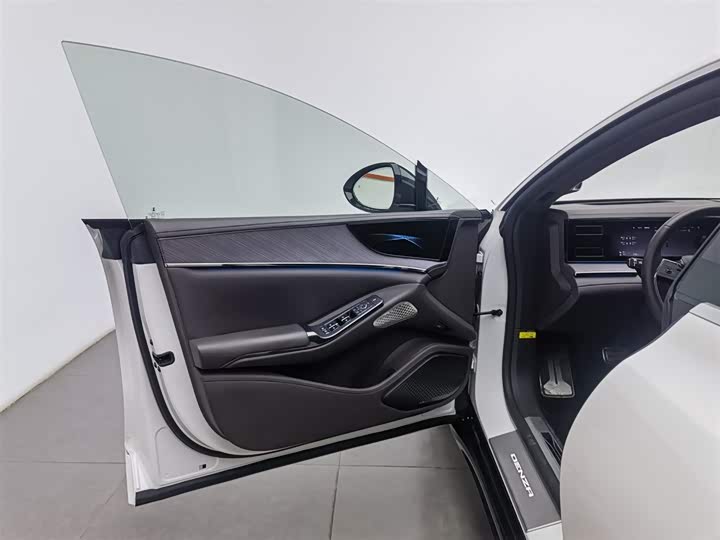 Denza Z9 2024 2024款 1100km 四驱Max版