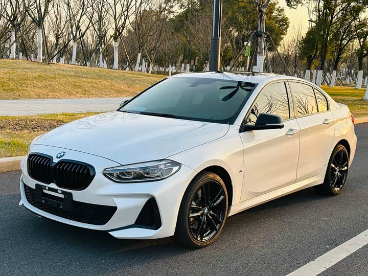 BMW 1 Series 2023 2023款 125i M运动曜夜版