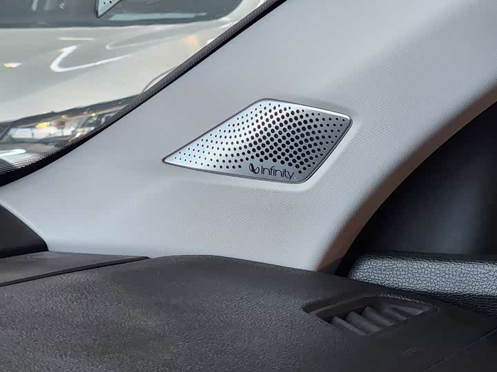 Geely Preface L 2024 2024款 油混 1.5TD 天宫版