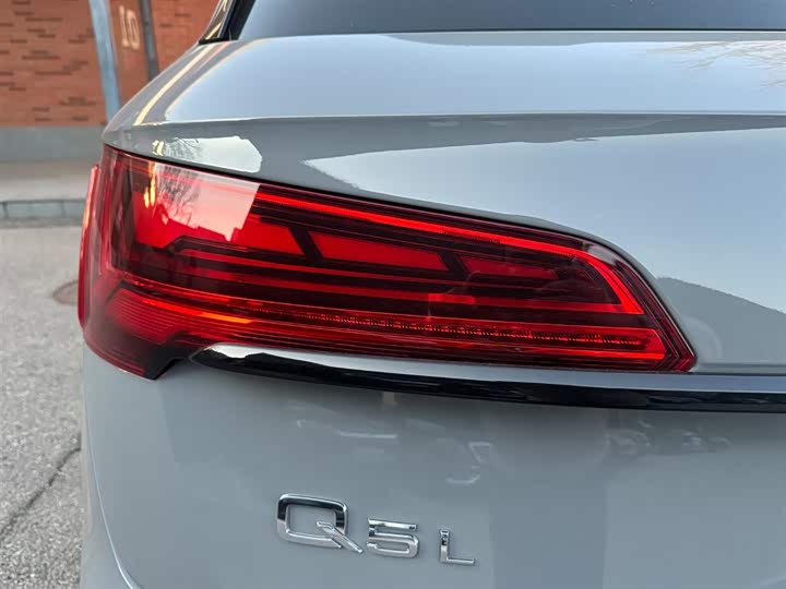 Audi Q5L 2025 2025款 40 TFSI 豪华动感型