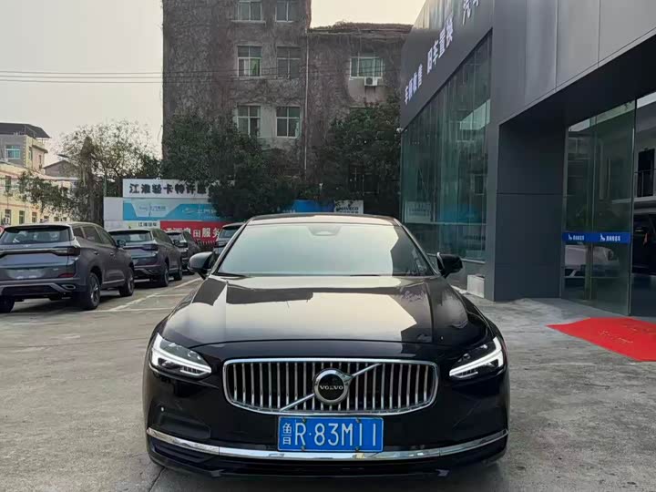 Volvo S90 2025 2025款 B5 智逸豪华版