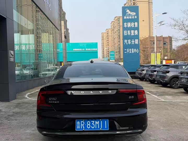 Volvo S90 2025 2025款 B5 智逸豪华版