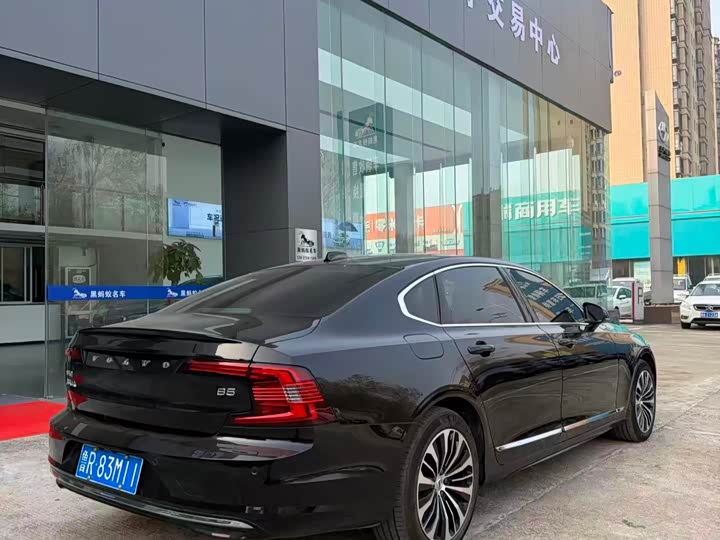 Volvo S90 2025 2025款 B5 智逸豪华版