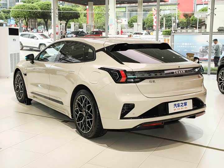 Zeekr 001 2026 2026款 103度四驱 Ultra版