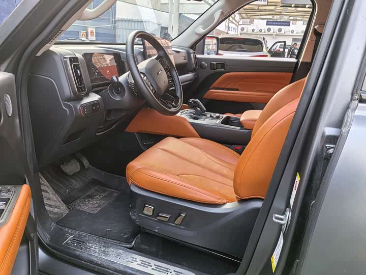 Haval H9 2024 2024款 2.0T 汽油四驱极境版