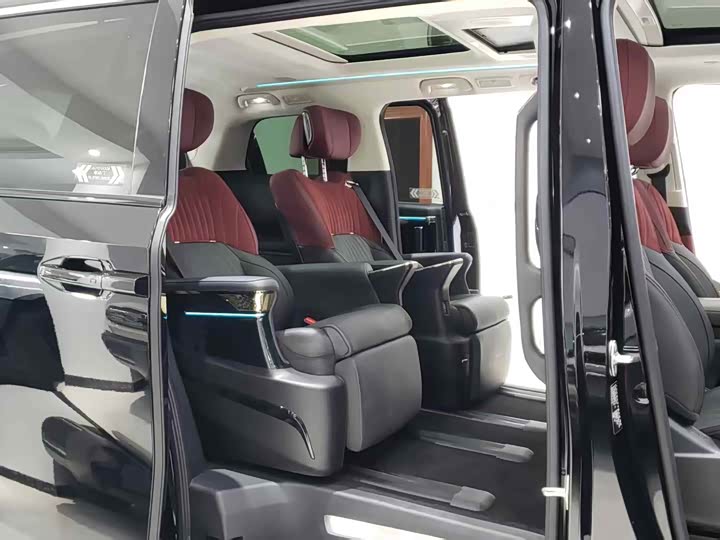 GAC Trumpchi E9 2025 2025款 E9 超级快充 宗师