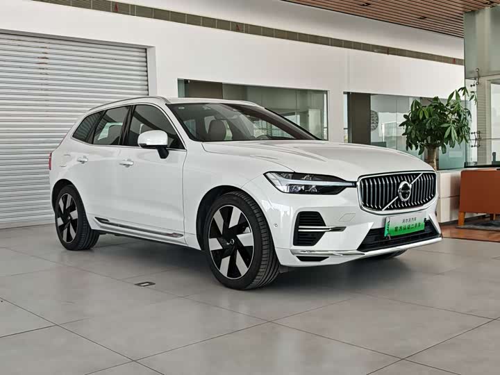 Volvo XC60 Hybrid 2025 2025款 插电式混动 长续航四驱智雅豪华版