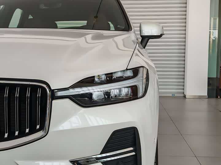 Volvo XC60 Hybrid 2025 2025款 插电式混动 长续航四驱智雅豪华版