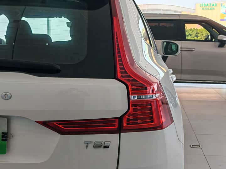 Volvo XC60 Hybrid 2025 2025款 插电式混动 长续航四驱智雅豪华版