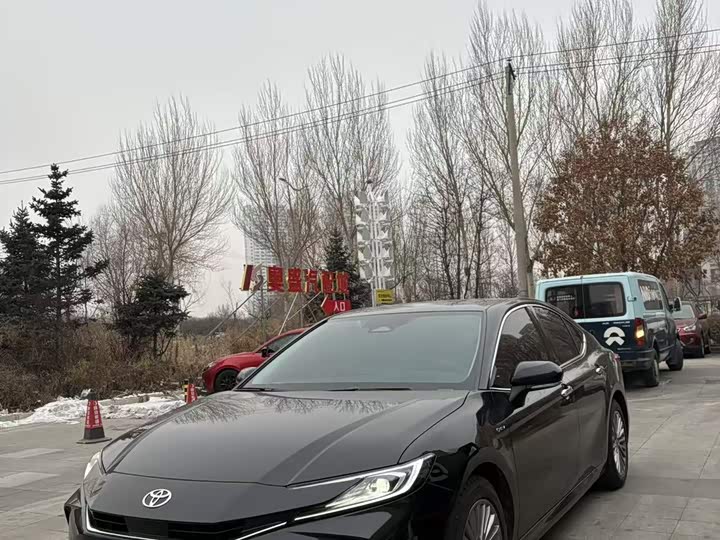 Toyota Camry 2025 2025款 双擎 2.0HG 光辉版