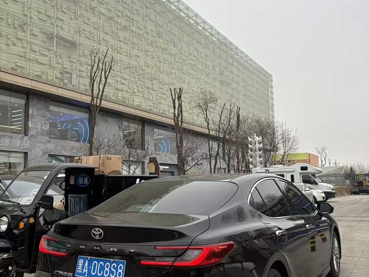 Toyota Camry 2025 2025款 双擎 2.0HG 光辉版