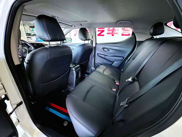 Nissan Lannia 2021 2021款 1.6L CVT炫酷版