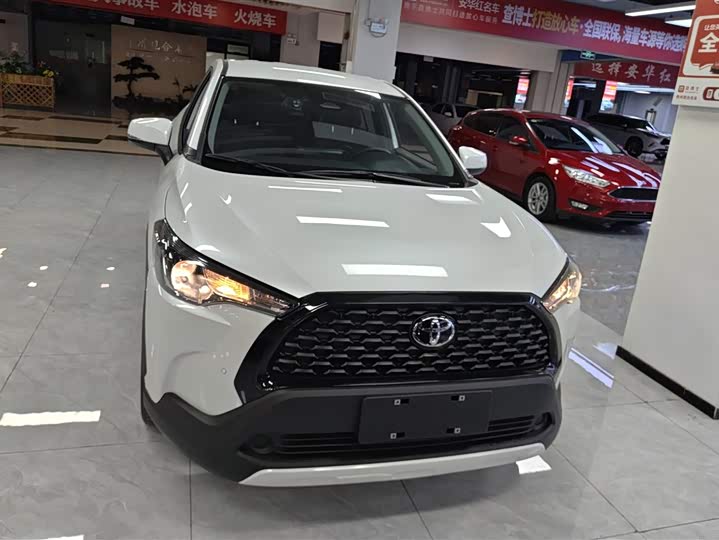 Toyota Corolla Cross 2024 2024款 2.0L 智能电混双擎 先锋版