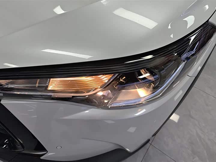 Toyota Corolla Cross 2024 2024款 2.0L 智能电混双擎 先锋版