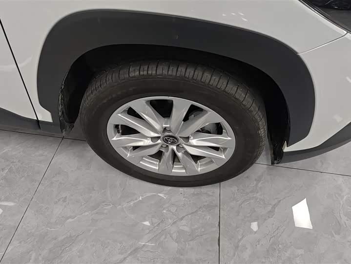 Toyota Corolla Cross 2024 2024款 2.0L 智能电混双擎 先锋版