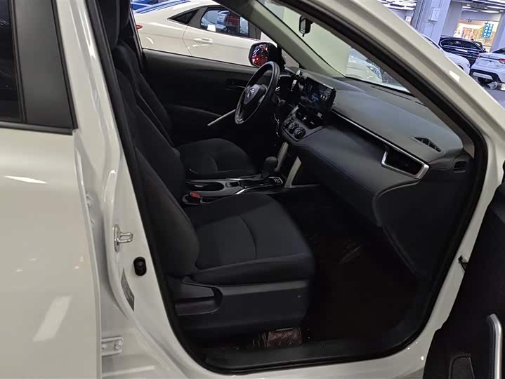 Toyota Corolla Cross 2024 2024款 2.0L 智能电混双擎 先锋版