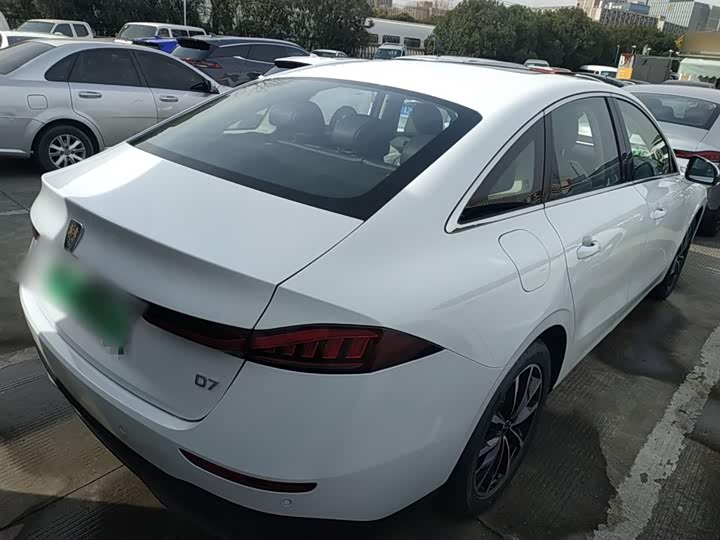 Roewe D7 2025 2025款 DMH 125km 世界冠军卓越版