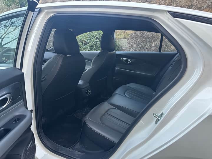 GAC Trumpchi Empow R 2024 2024款 270T DCT 影豹R-Style版