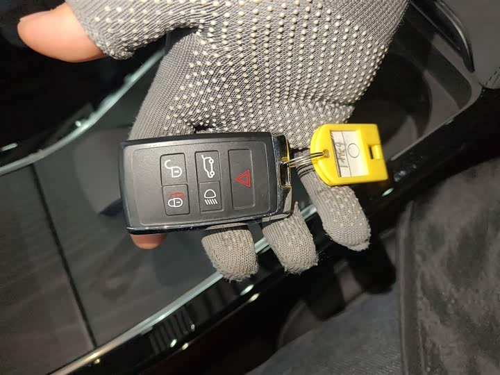 Land Rover Range Rover Evoque L 2024 2024款 揽胜极光L SE 驭光尊耀版