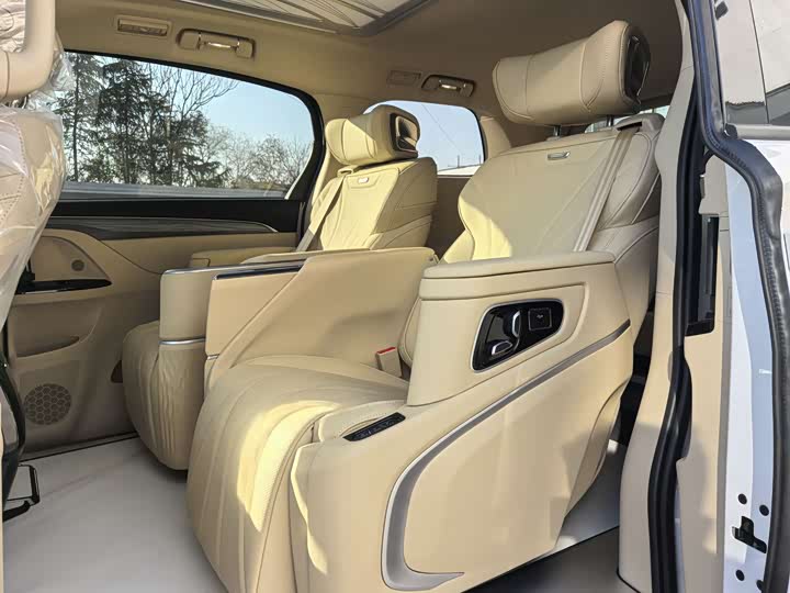 Buick GL8 Hybrid 2025 2025款 陆尚 先享版 7座