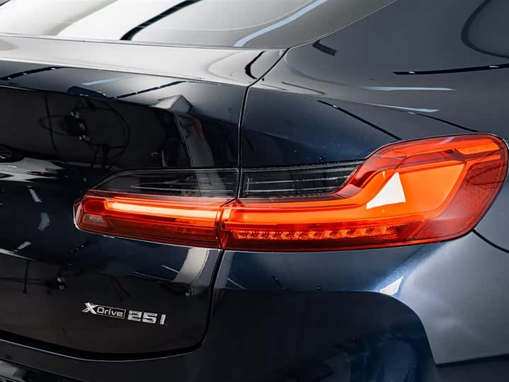 BMW X4 2022 2022款 xDrive 25i M运动套装