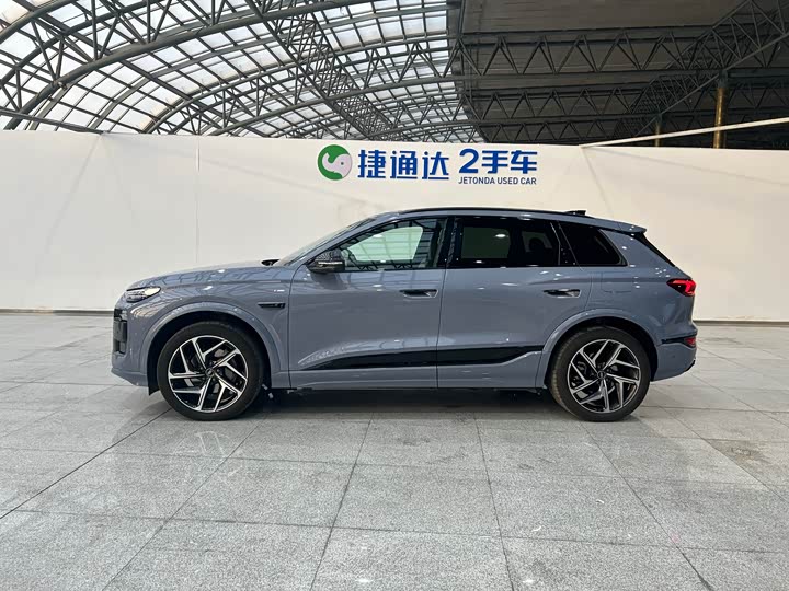 Audi Q6L e-tron 2026 2026款 首发领航版