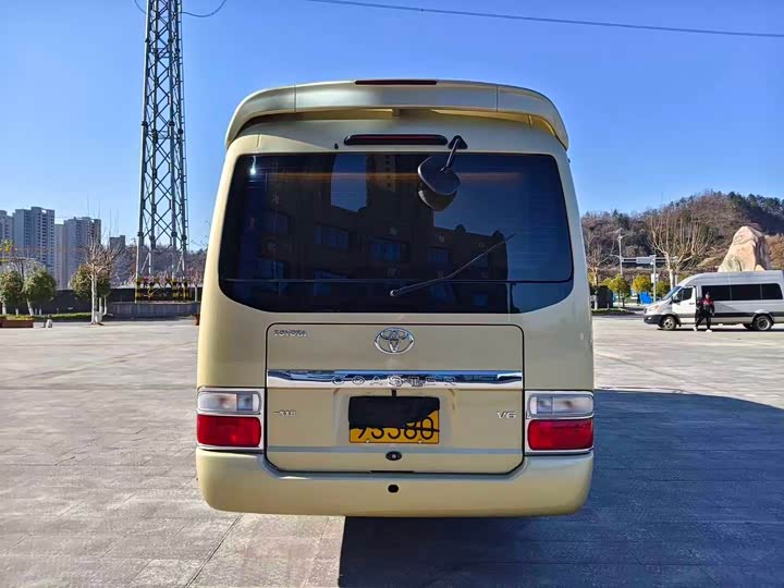 Toyota Coaster 2019 2019款 4.0L豪华车GRB53L-ZEMNK 23座无扶手9GR
