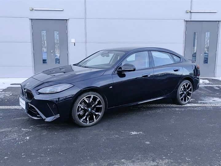 BMW 2 Series 2025 2025款 225L M运动曜夜套装