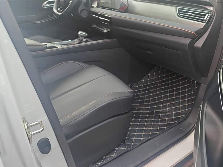 Changan Oshan X7 Plus 2023 2023款 畅享版 1.5T自动尊贵型