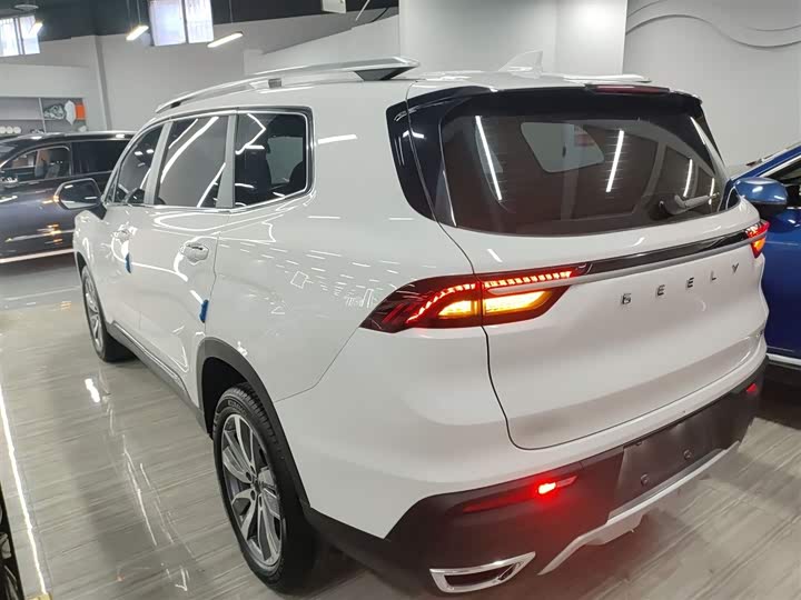 Geely Okavango 2022 2022款 1.8TD 自动尊贵型 7座