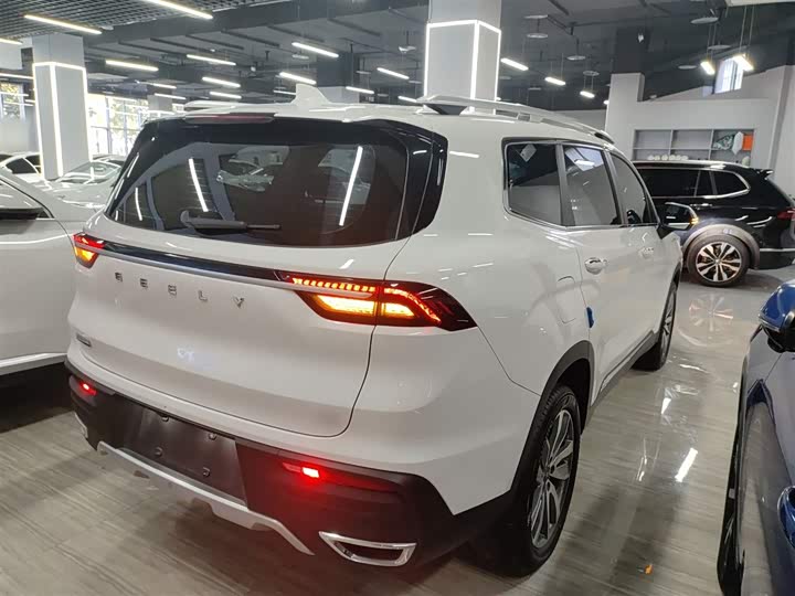 Geely Okavango 2022 2022款 1.8TD 自动尊贵型 7座