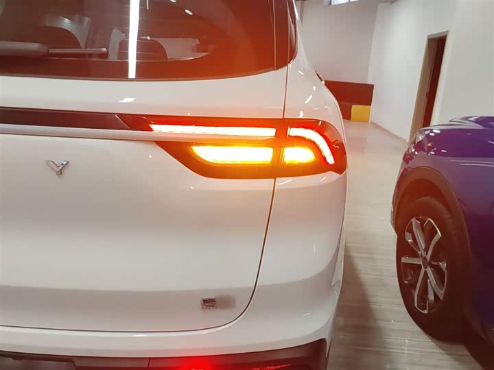 Geely Okavango 2022 2022款 1.8TD 自动尊贵型 7座