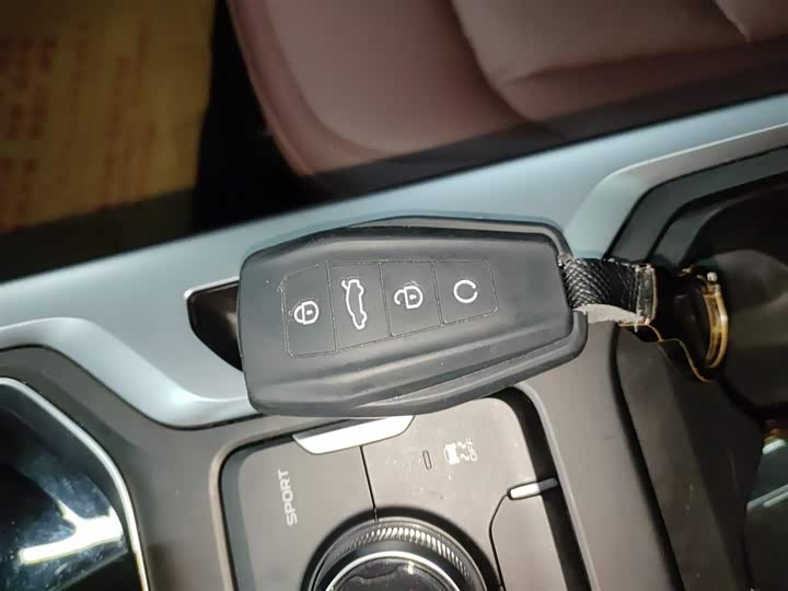 Geely Okavango 2022 2022款 1.8TD 自动尊贵型 7座