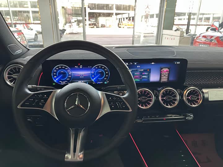 2025 Mercedes-Benz EQB