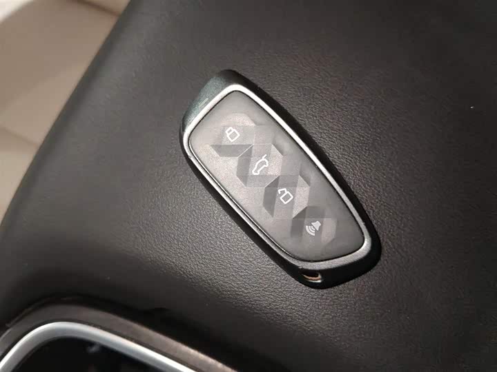 Haval Ruge Max 2023 2023款 1.5L Hi4 105 四驱智能旗舰版