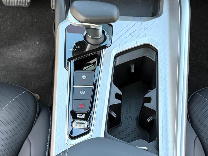 Geely Preface 2025 2025款 东方曜 1.5TD 昆仑版