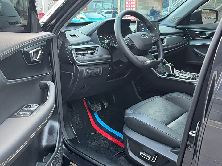 Chery Tiggo 8 2025 2025款 卓越版 230TCI 自动豪华版 5座