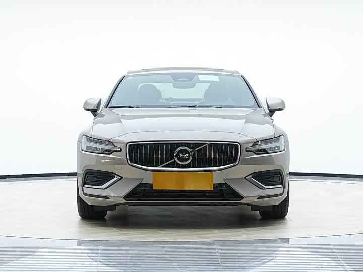 Volvo S60 2026 2026款 B4 智逸豪华版