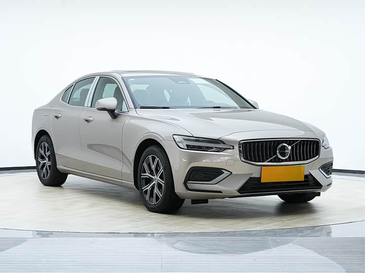 Volvo S60 2026 2026款 B4 智逸豪华版