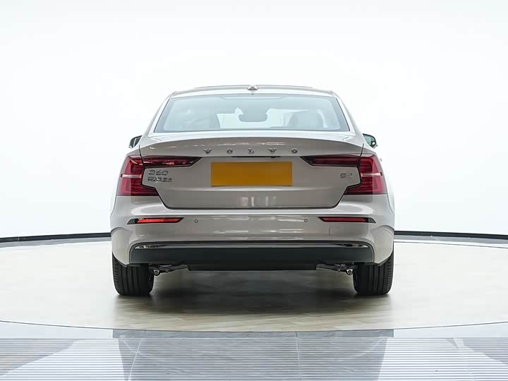 Volvo S60 2026 2026款 B4 智逸豪华版