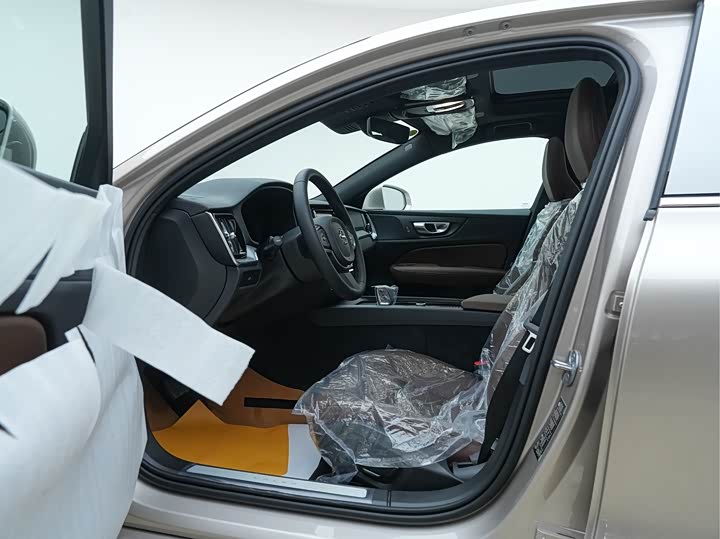 Volvo S60 2026 2026款 B4 智逸豪华版