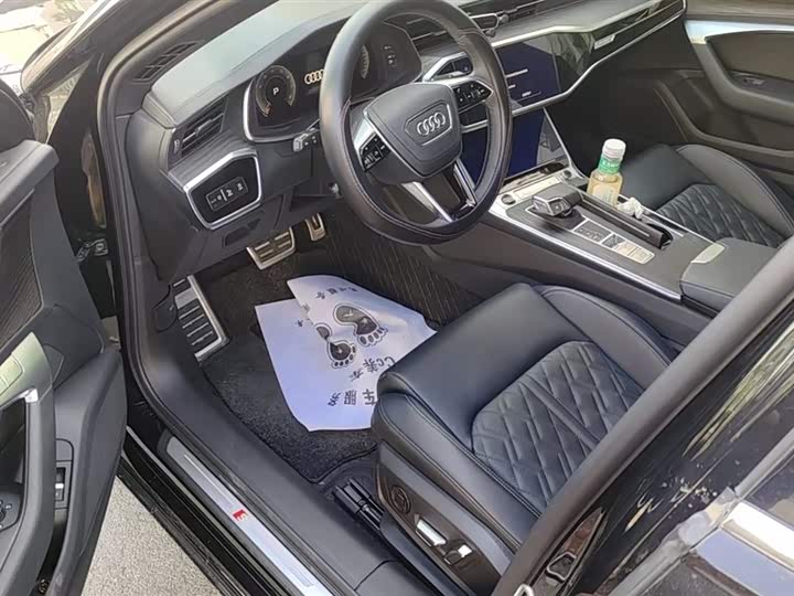 Audi A6L 2025 2025款 45 TFSI quattro 臻选动感型