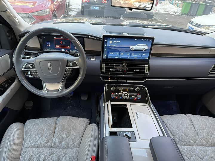 Lincoln Navigator One 2022 2022款 3.5T 领航员壹号