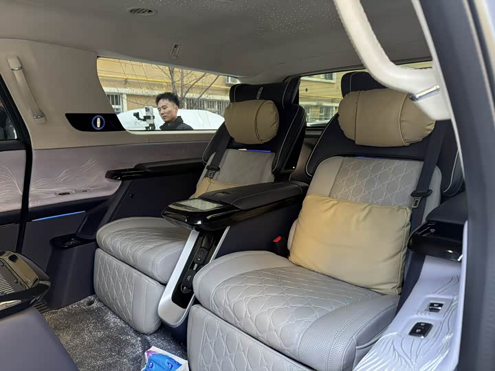 Lincoln Navigator One 2022 2022款 3.5T 领航员壹号